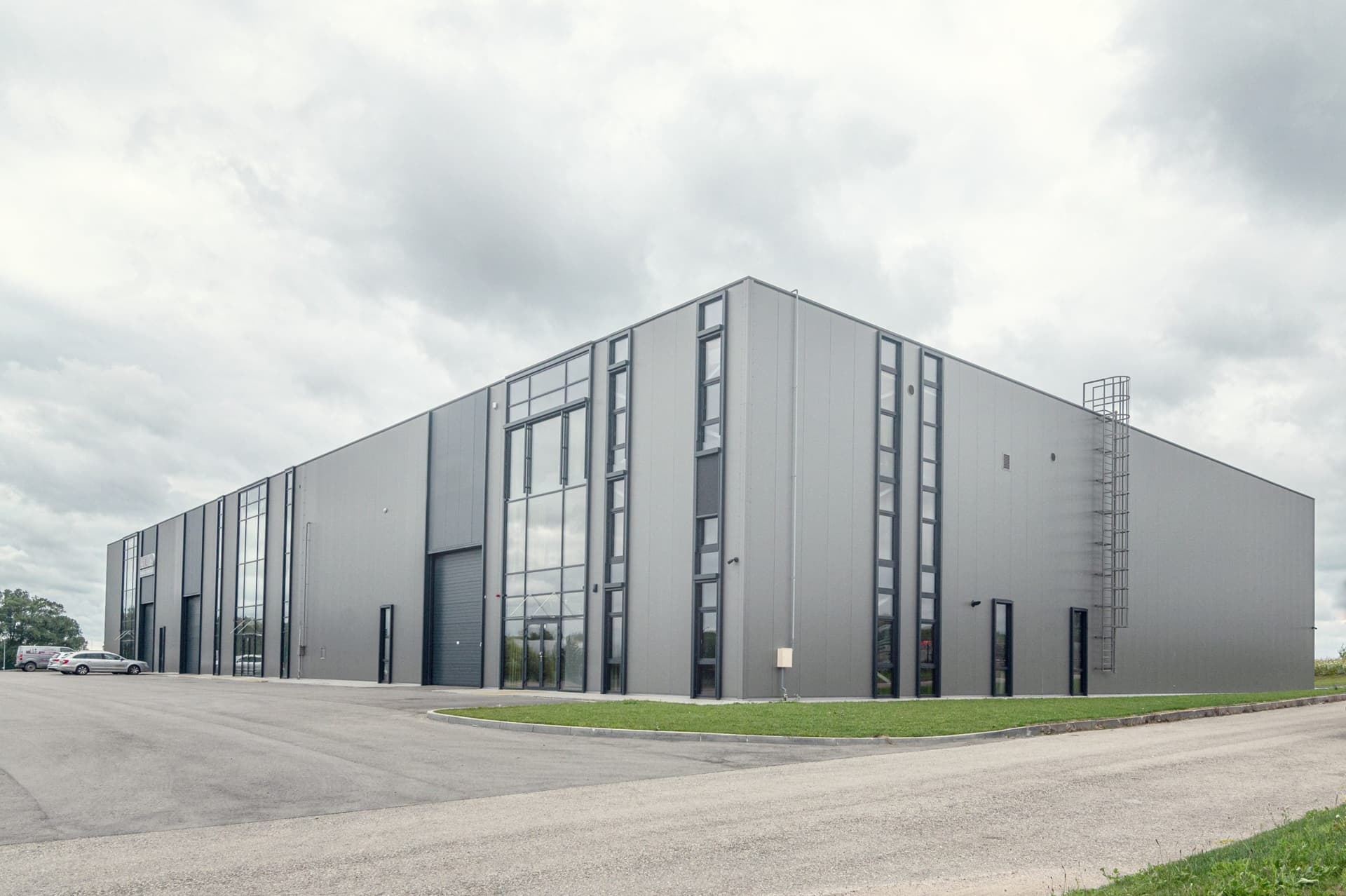 LEUKO ĮRANKIŲ SERVISAS - Image 2